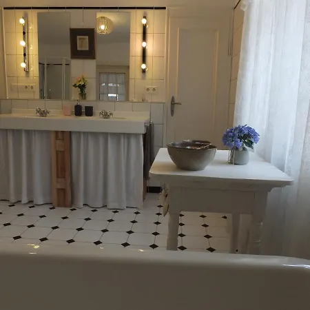 Rosenliebe Bed and Breakfast