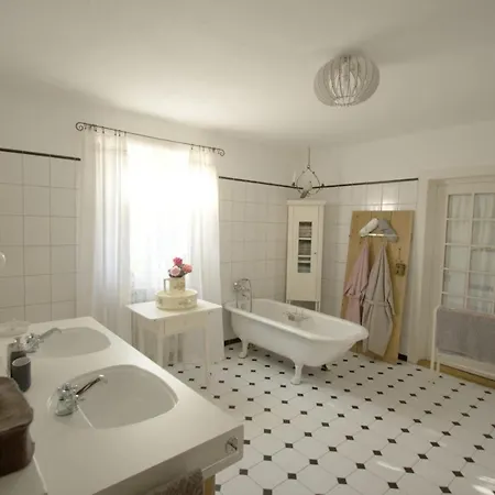 Rosenliebe Bed & Breakfast Niedereschach