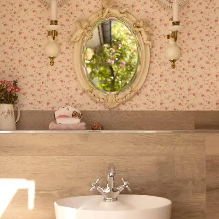 Bed & Breakfast Rosenliebe 3*
