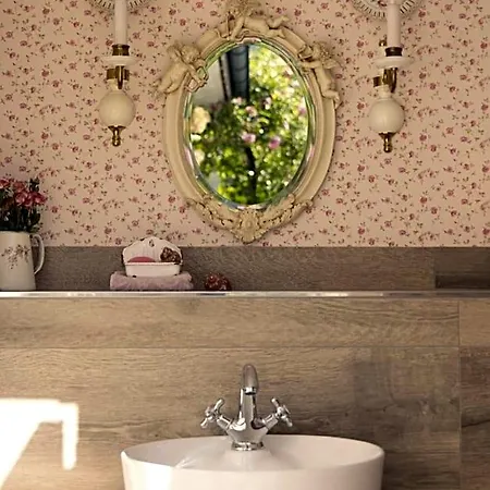 Rosenliebe Bed & Breakfast Niedereschach